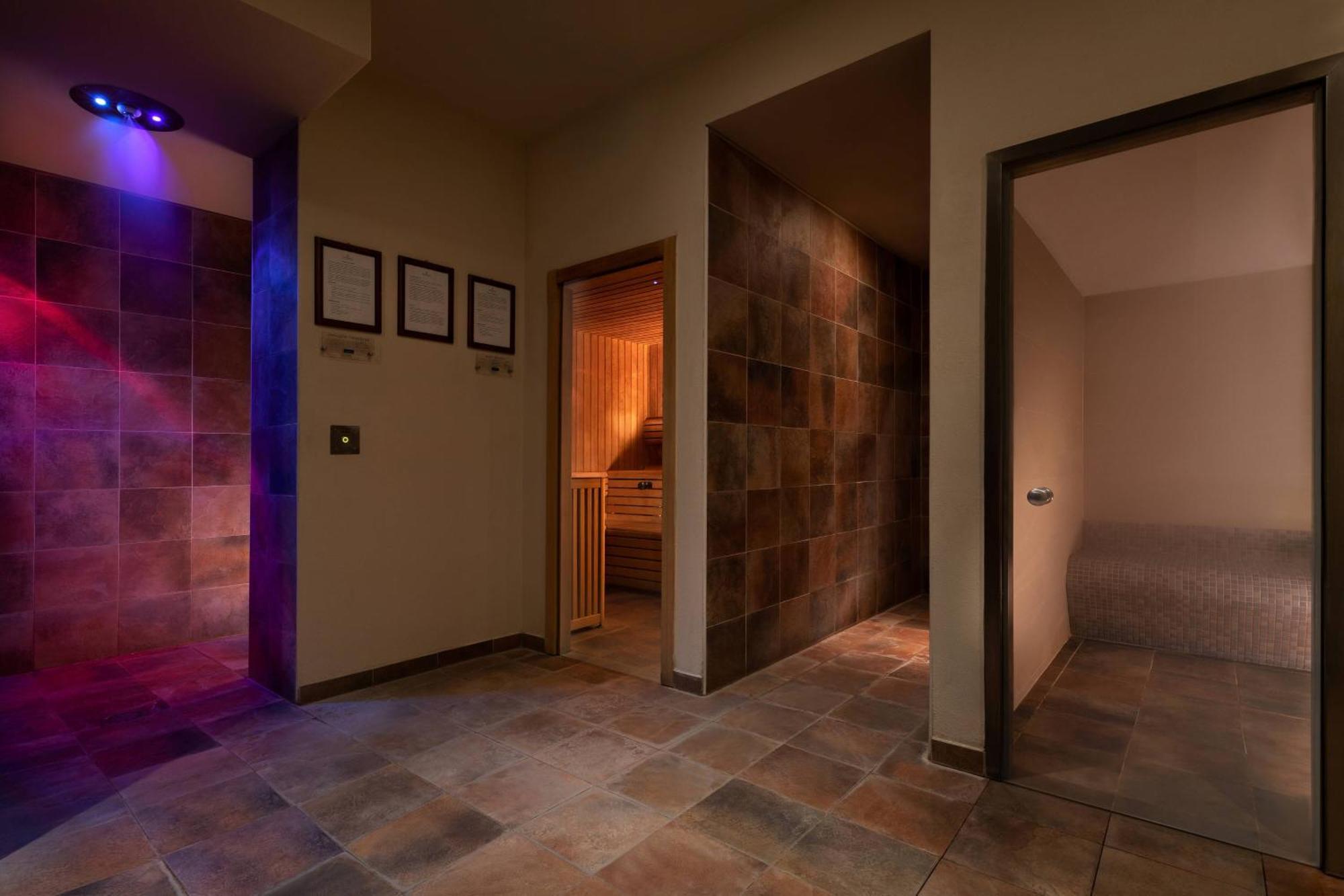 Renaissance Tuscany Il Ciocco Resort & Spa Barga Exterior foto