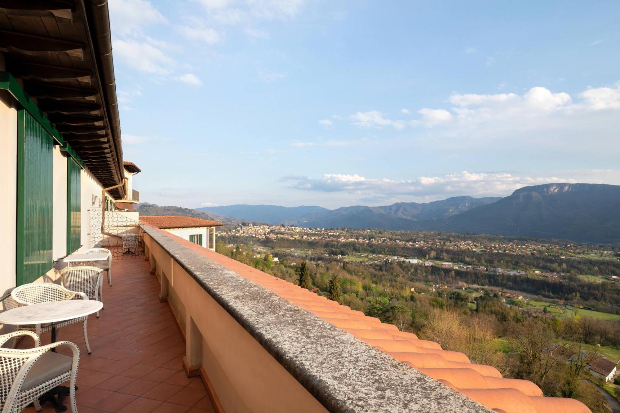 Renaissance Tuscany Il Ciocco Resort & Spa Barga Exterior foto