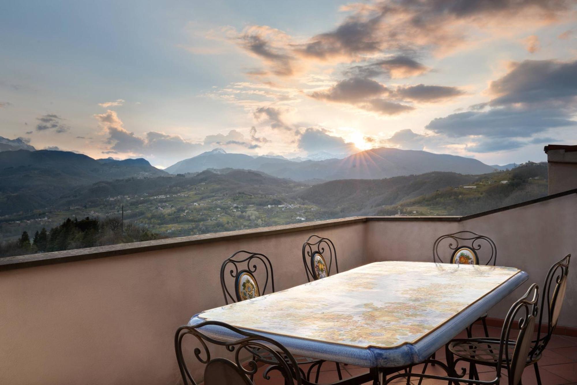 Renaissance Tuscany Il Ciocco Resort & Spa Barga Exterior foto